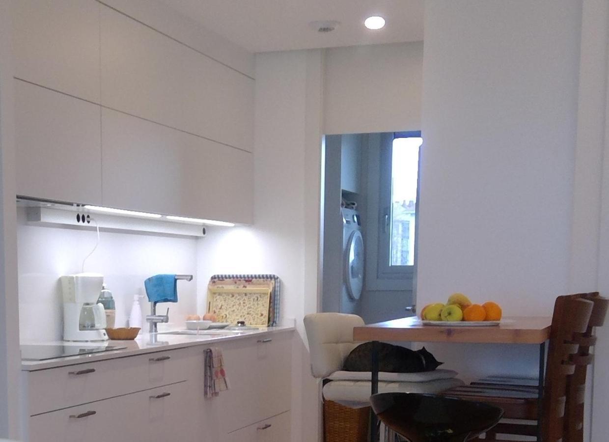 サンティアゴ・デ・コンポステーラPreciosa Habitacion Doble En Atico Con Terrazaアパートメント エクステリア 写真